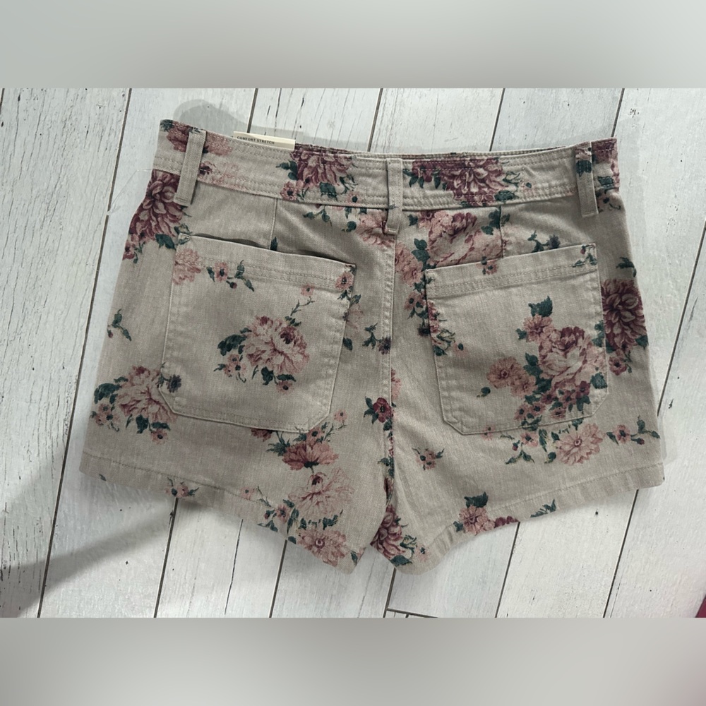 Universal Thread Floral High Waist Shorts - Tan and Pink - Picture 2 of 3